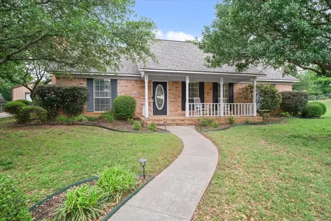 257 Colonial Cir, Athens, TX 75751