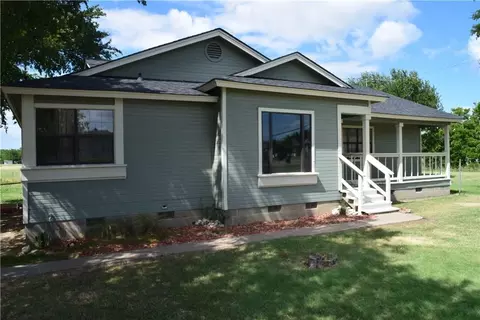 208 Maple St, Gunter, TX 75058