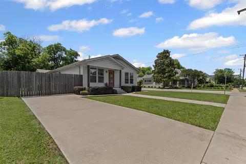 213 N Pendell Ave, Cleburne, TX 76033