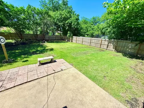105 Mcmahon St, Bonham, TX 75418