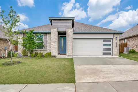 2100 Blackcap St, Denton, TX 76205