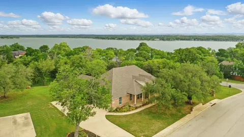 3617 Lakeway Dr, Weatherford, TX 76087