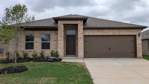 1005 Traction Trl, Cleburne, TX 76031
