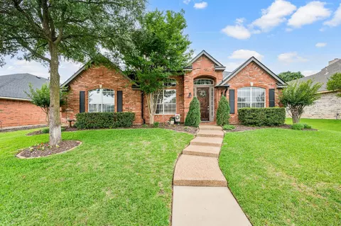 1820 Lacey Oak Ln, Keller, TX 76248