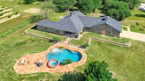 300 County Road 134, Gainesville, TX 76240