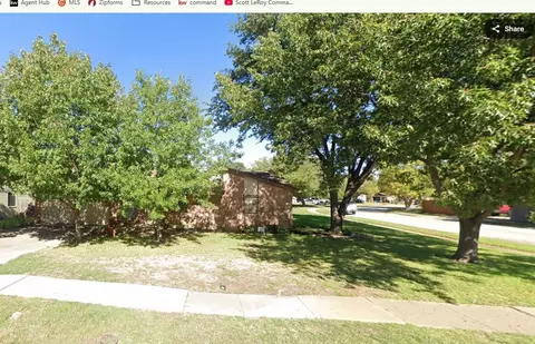 414 W Dorris Dr, Grand Prairie, TX 75051