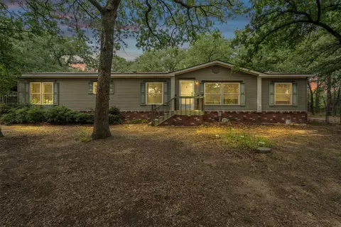 237 Finneyoaks Ln, Weatherford, TX 76085