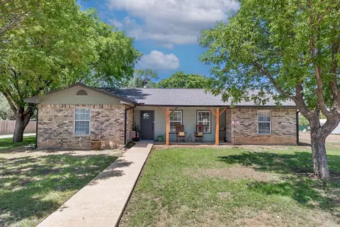 108 Bruce St, Brady, TX 76825