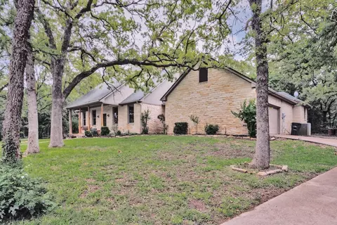 215 Private Road 2394, Alvord, TX 76225