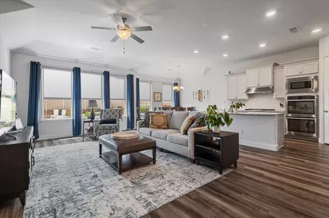 5542 Yellowstone Rd, The Colony, TX 75056