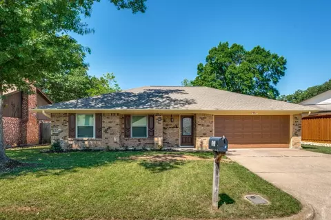 2718 Trail Oak Ct, Arlington, TX 76016