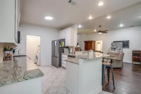 Kitchen - 228 Lovers Path Dr, Springtown, TX 76082 photo 2 of 5