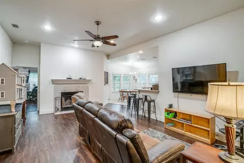 Entry Way - 228 Lovers Path Dr, Springtown, TX 76082 photo 3 of 3