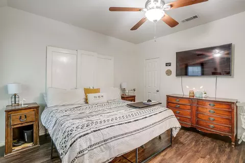 Bedroom - 228 Lovers Path Dr, Springtown, TX 76082 photo 3 of 7