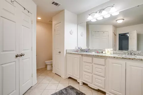 Bath - 228 Lovers Path Dr, Springtown, TX 76082 photo 2 of 5