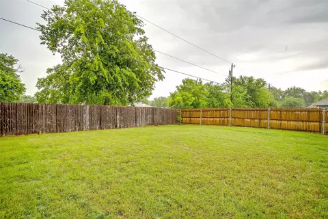 Exterior - 228 Lovers Path Dr, Springtown, TX 76082 photo 9 of 9