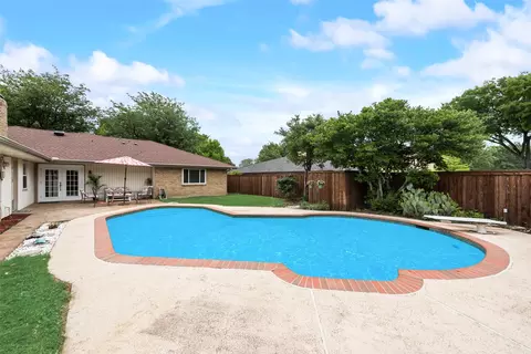 1904 Centenary Dr, Richardson, TX 75081