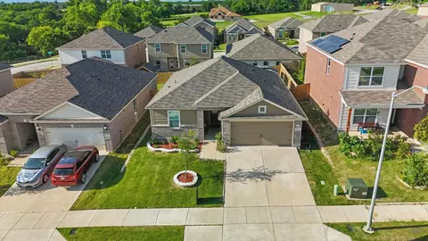 7616 Duck Bay Rd, Fort Worth, TX 76120