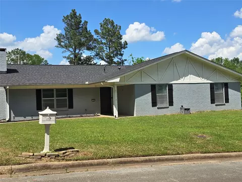1504 Woodway Ln, Gilmer, TX 75644