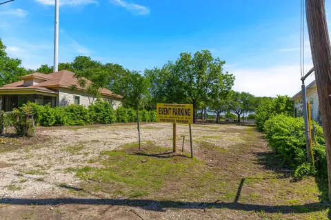 1724 Jb Jackson Jr Blvd #J, Dallas, TX 75210