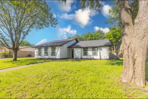 337 Travis Ln, Hewitt, TX 76643