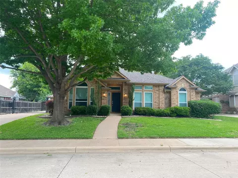3513 Stone Creek Ln N, Fort Worth, TX 76137