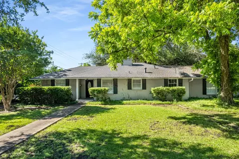 6838 Lupton Dr, Dallas, TX 75225