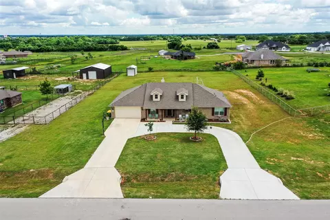239 Springwood Ranch Loop, Springtown, TX 76082 photo 4
