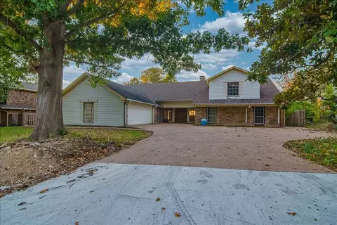 Exterior - 3417 Stewart Cir, Waco, TX 76708 photo 4 of 8