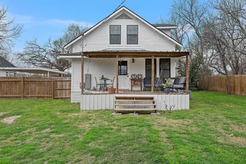 Exterior - 1310 E Texas Ave, Mart, TX 76664 photo 3 of 5