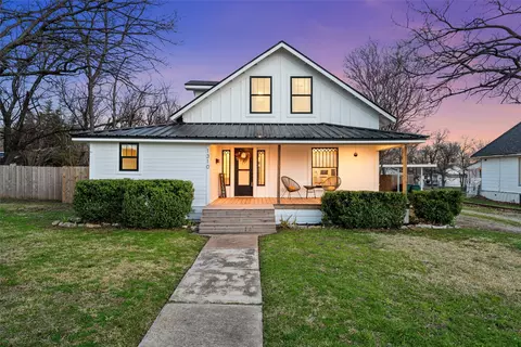1310 E Texas Ave, Mart, TX 76664