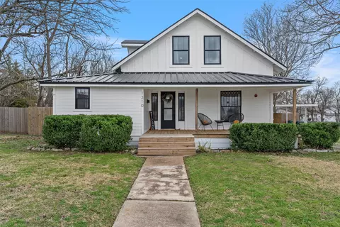 Exterior - 1310 E Texas Ave, Mart, TX 76664 photo 2 of 5