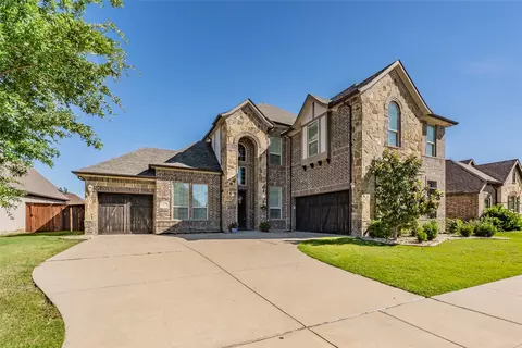 1212 Teton Dr, Burleson, TX 76028