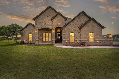 321 Palo Alto Dr, Springtown, TX 76082