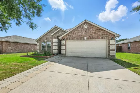 3105 Lipizzan Dr, Denton, TX 76210