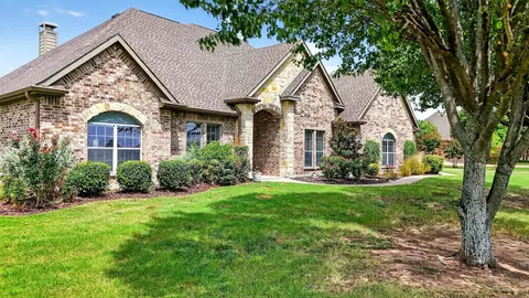 203 Sundance Dr, Van Alstyne, TX 75495