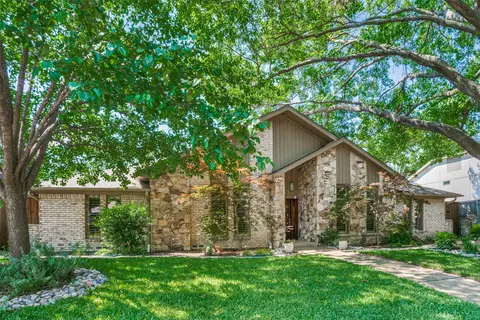 9414 Shady Valley Dr, Dallas, TX 75238