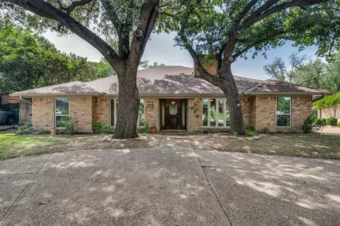 709 Pebblecreek Dr, Garland, TX 75040