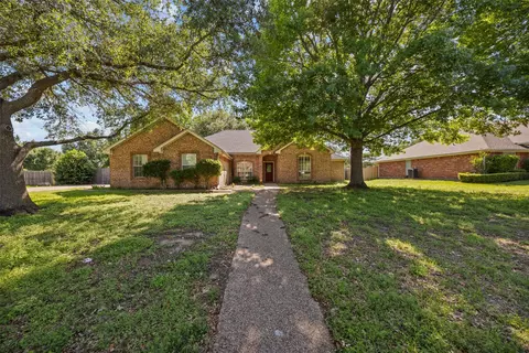609 S Ruidoso Downs Dr, Robinson, TX 76706