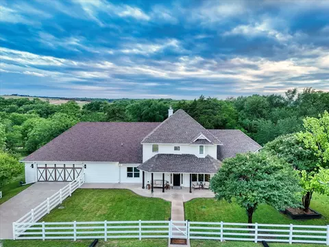 13323 Chapel Rd, Lorena, TX 76655