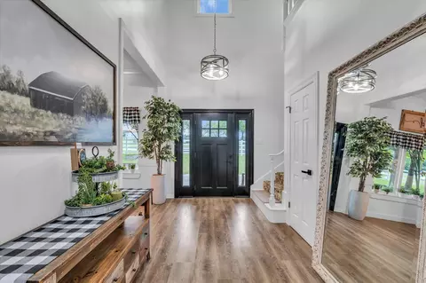 Entry Way - 13323 Chapel Rd, Lorena, TX 76655 photo 1 of 3