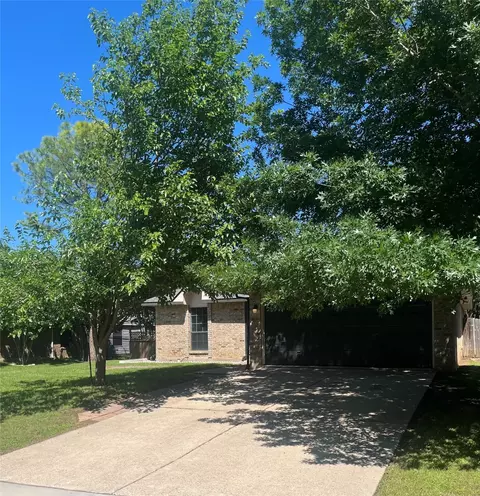 2524 Craig Ln, Denton, TX 76209