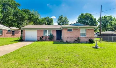 4712 Laurel Ln, Mesquite, TX 75150