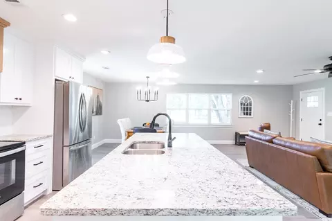 Kitchen - 405 S Oak St, Ector, TX 75439 photo 3 of 3