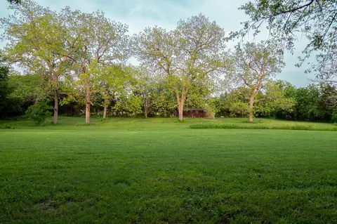 Other - 405 S Oak St, Ector, TX 75439 photo 3 of 8