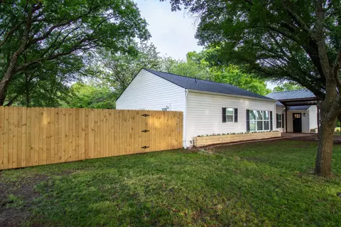 Exterior - 405 S Oak St, Ector, TX 75439 photo 1 of 2