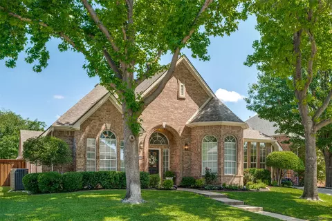 2820 Pond Wood Dr, Flower Mound, TX 75022