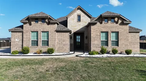 510 Evening Fire Dr, Waxahachie, TX 75167