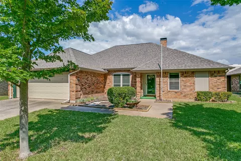 3616 Rolling Meadows Dr, Bedford, TX 76021