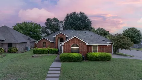 600 Hanover Dr, Waxahachie, TX 75165